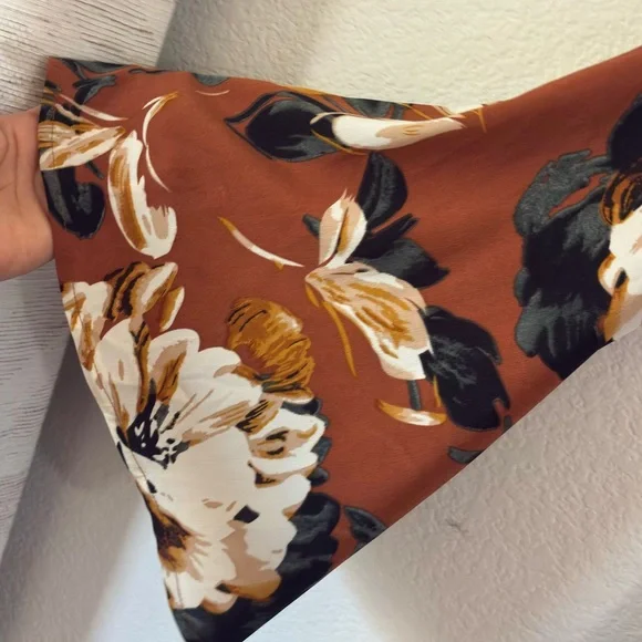 LOVE RICHE FLORAL BELL SLEEVE BELTED KIMONO, SMALL - Picture 4 of 6
